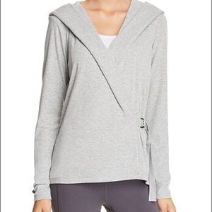 GAIAM X Jessica Biel Outfit Size Small Yoga Set